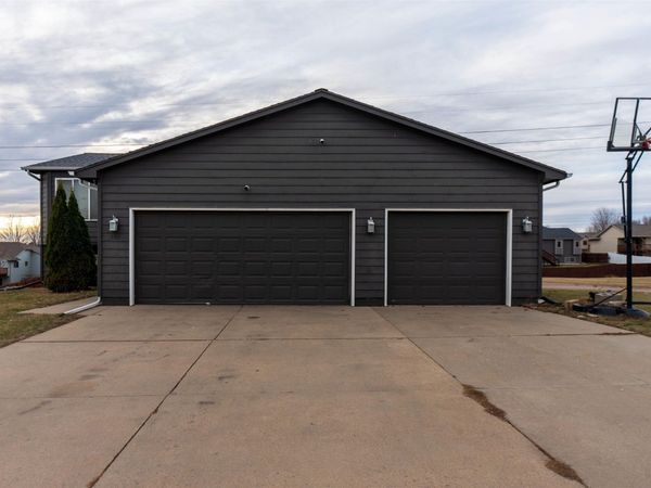 101 S Foss Ave, Sioux Falls, SD 57110