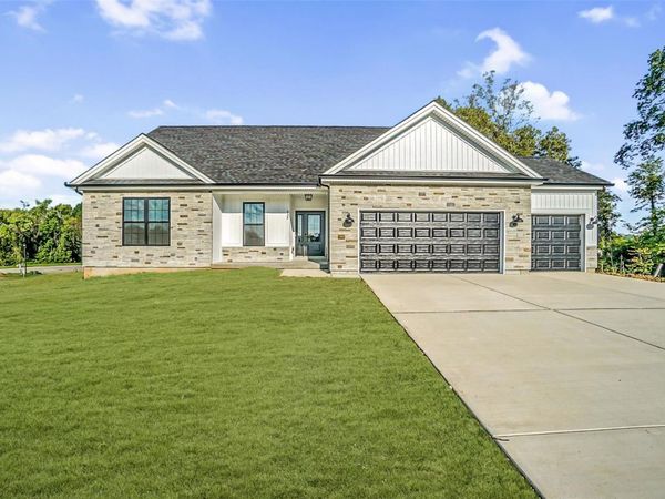 100 Fiddler's Close, Washington, MO 63090