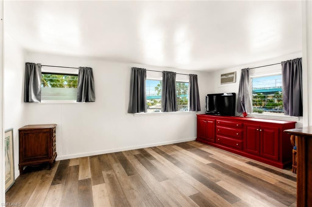 340 Crescent St, Fort Myers Beach, FL 33931 Photo