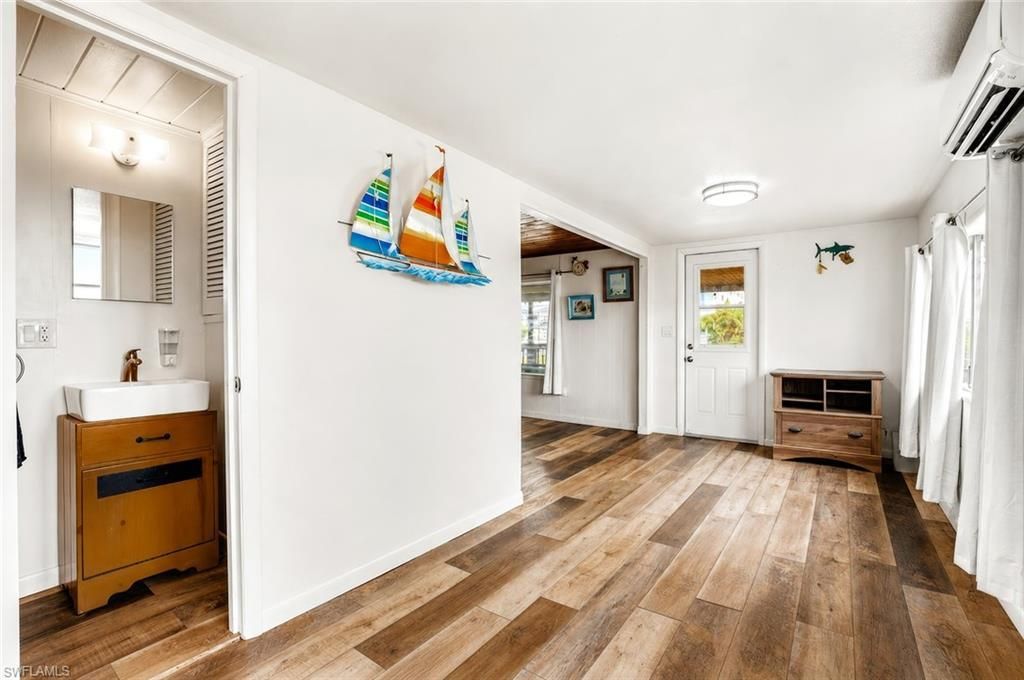 340 Crescent St, Fort Myers Beach, FL 33931 Photo