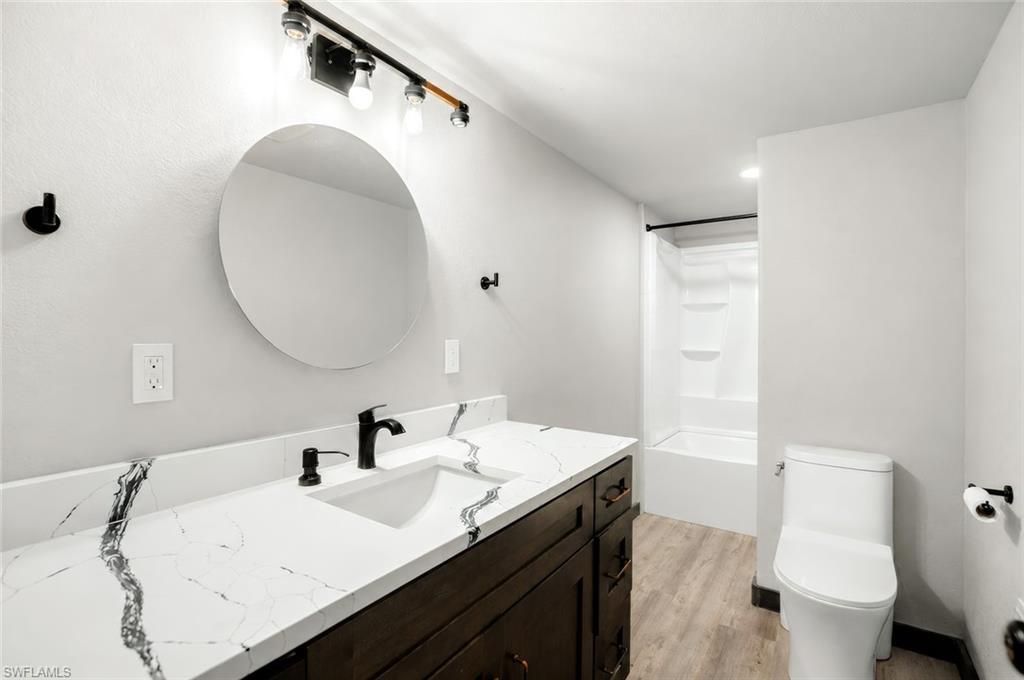 340 Crescent St, Fort Myers Beach, FL 33931 Photo