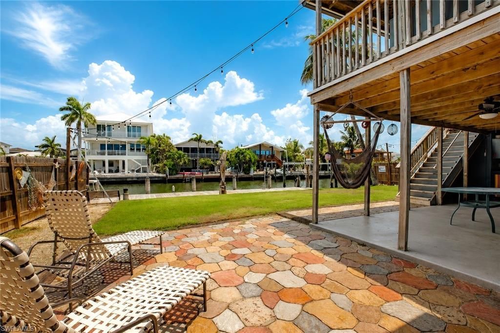 340 Crescent St, Fort Myers Beach, FL 33931 Photo