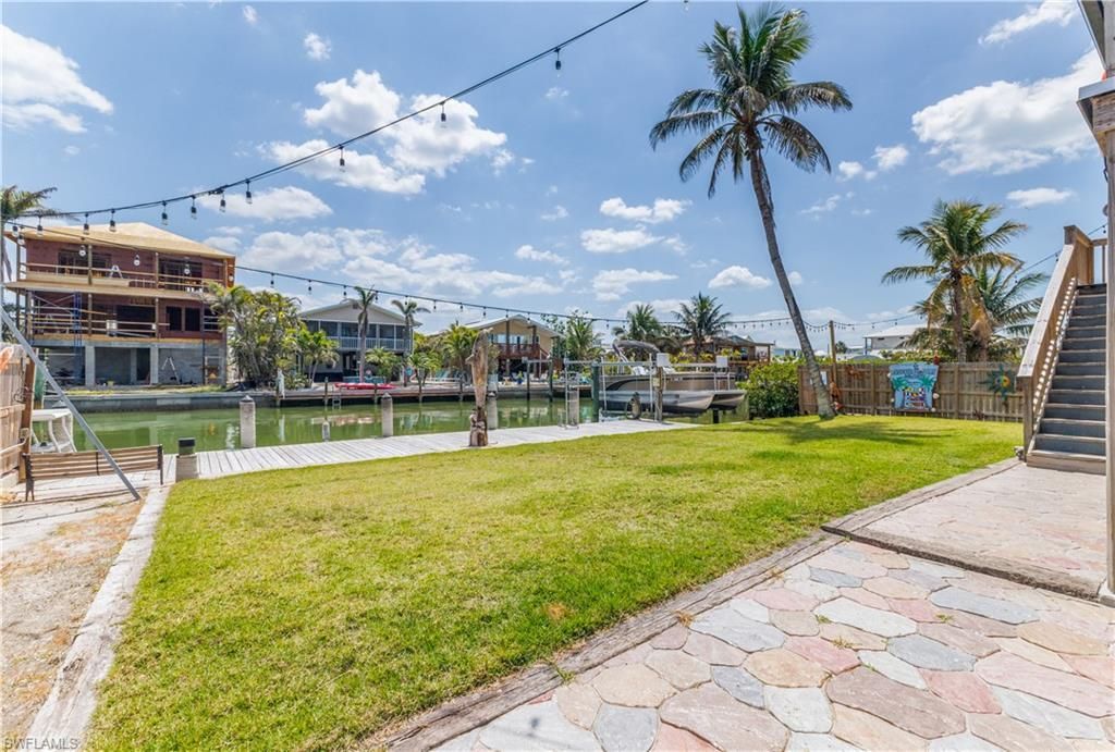 340 Crescent St, Fort Myers Beach, FL 33931 Photo