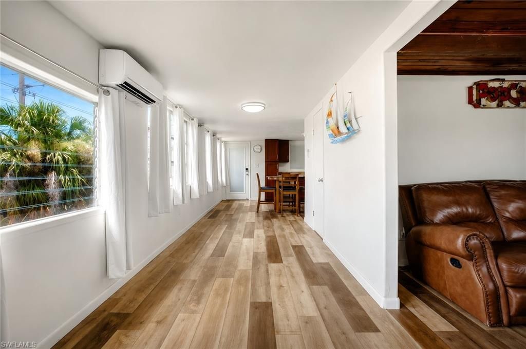 340 Crescent St, Fort Myers Beach, FL 33931 Photo