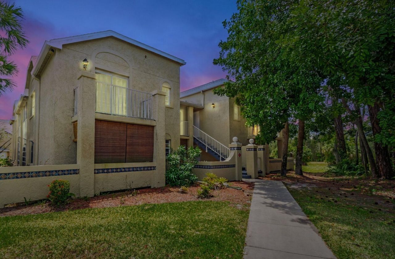 1602 SE Green Acres Circle, Unit U204, Port Saint Lucie, FL 34952 Photo