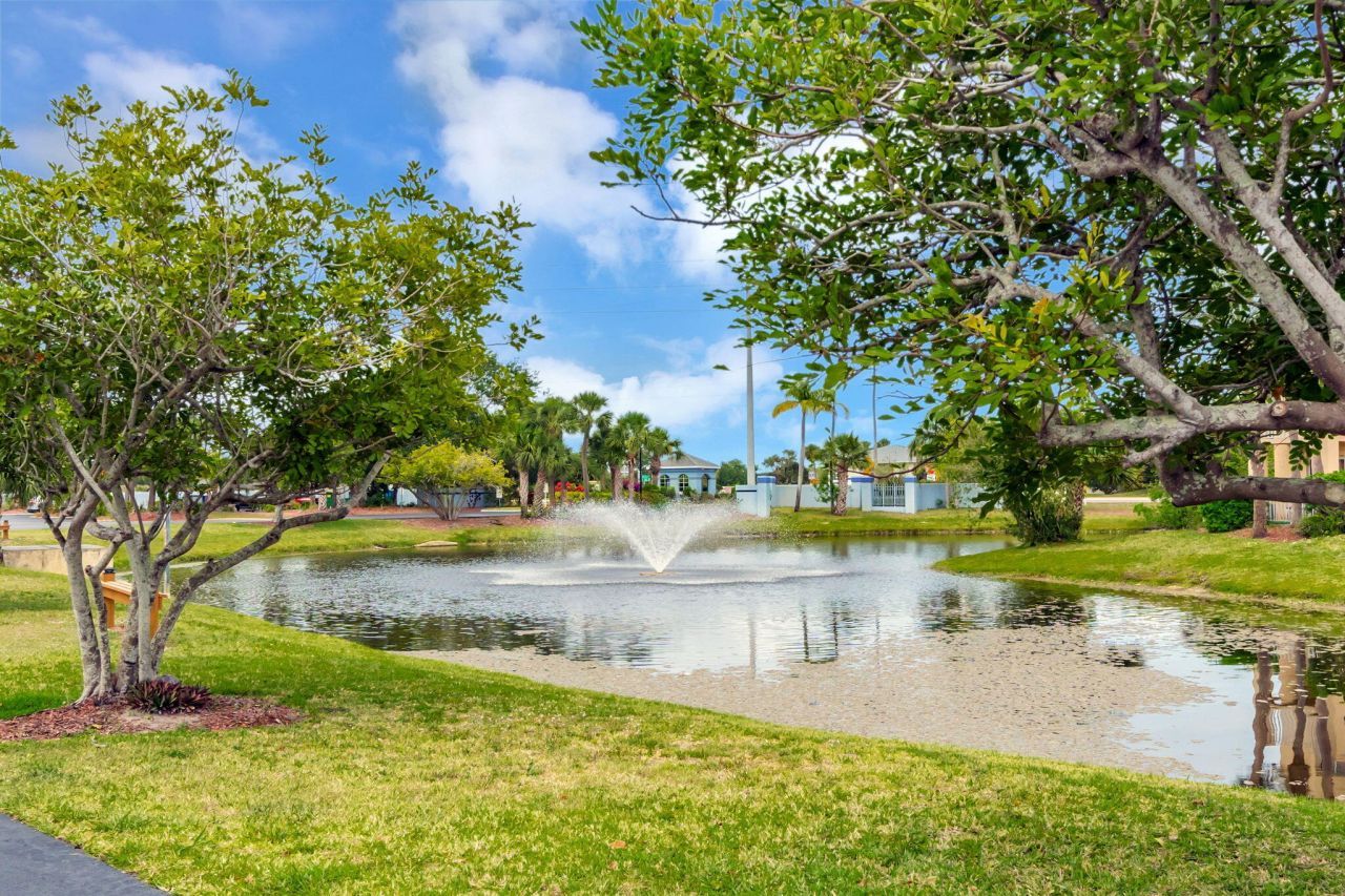 1602 SE Green Acres Circle, Unit U204, Port Saint Lucie, FL 34952 Photo