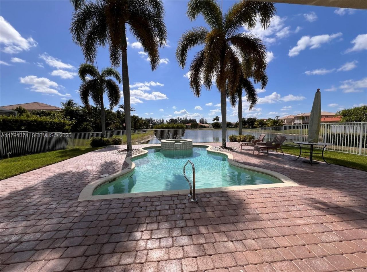 113 Bella Vista Way, Royal Palm Beach, FL 33411 Photo