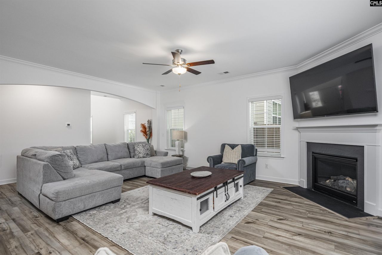 727 Sterling Creek Court Photo 9