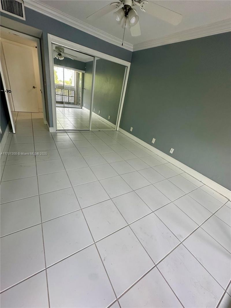 3301 Spanish Moss Ter, Unit 302, Lauderhill, FL 33319 Photo