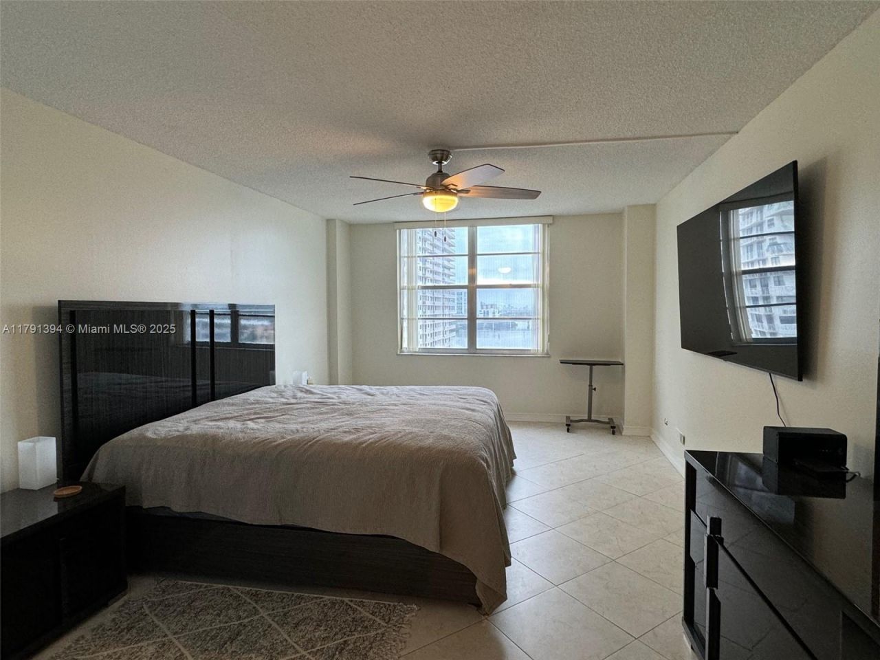301 174th St, Unit 1105, Sunny Isles Beach, FL 33160 Photo