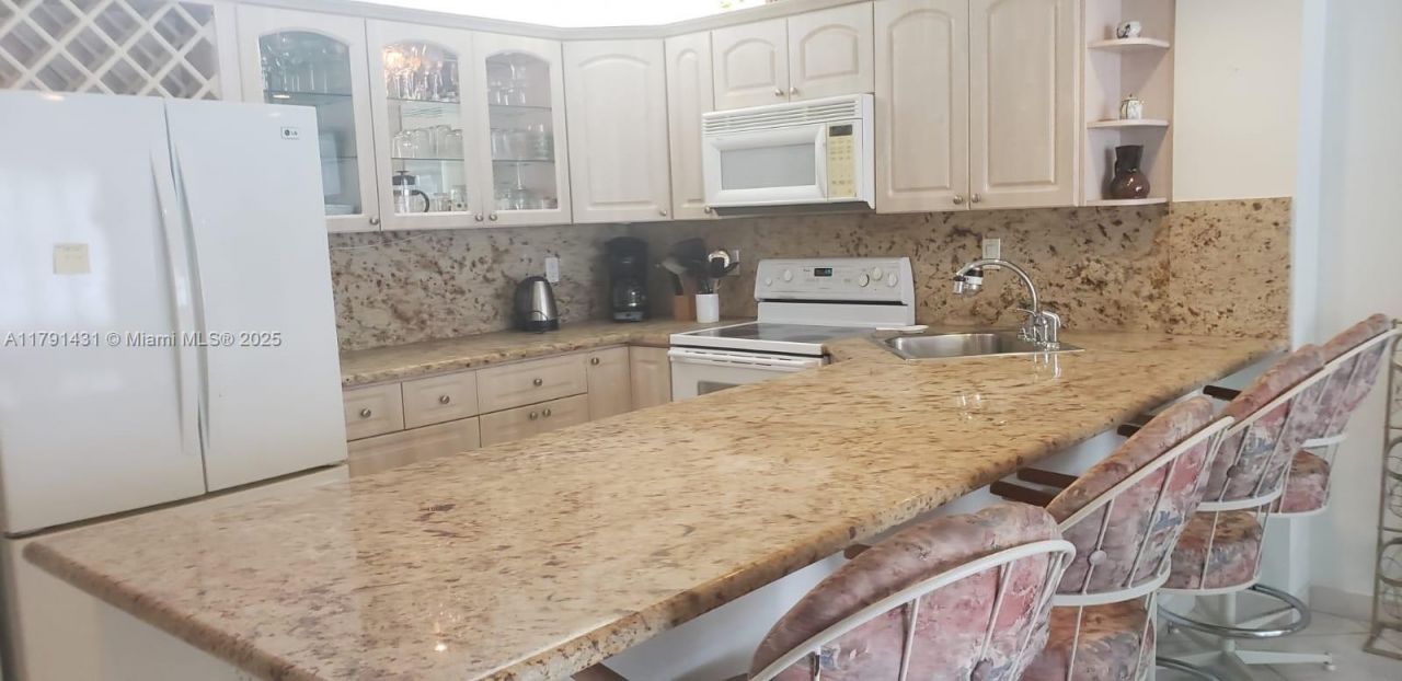 3725 S Ocean Dr, Unit 1208, Hollywood, FL 33019 Photo