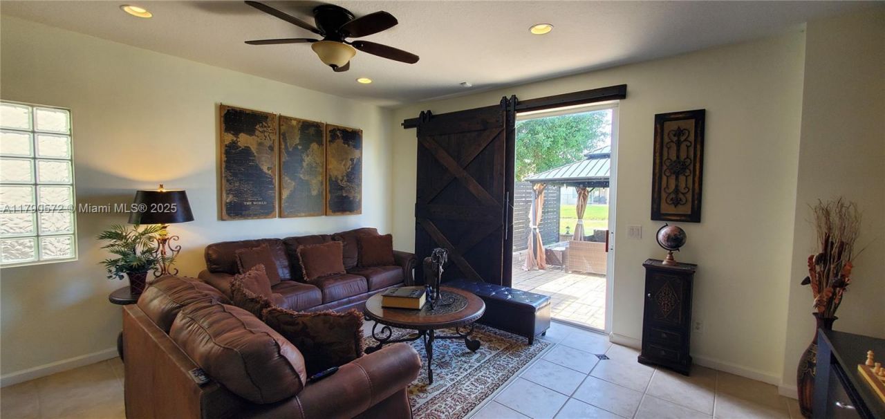 9042 Silver Glen Way, Lake Worth, FL 33467 Photo