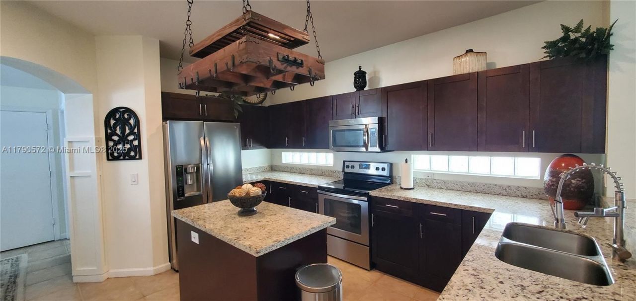 9042 Silver Glen Way, Lake Worth, FL 33467 Photo