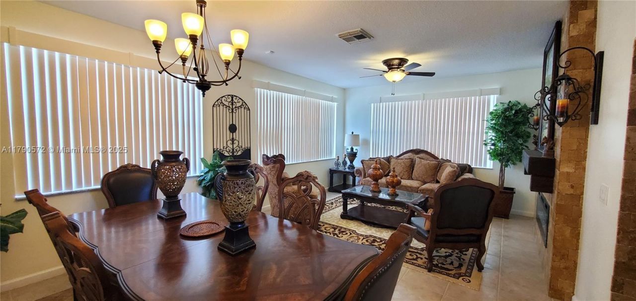 9042 Silver Glen Way, Lake Worth, FL 33467 Photo