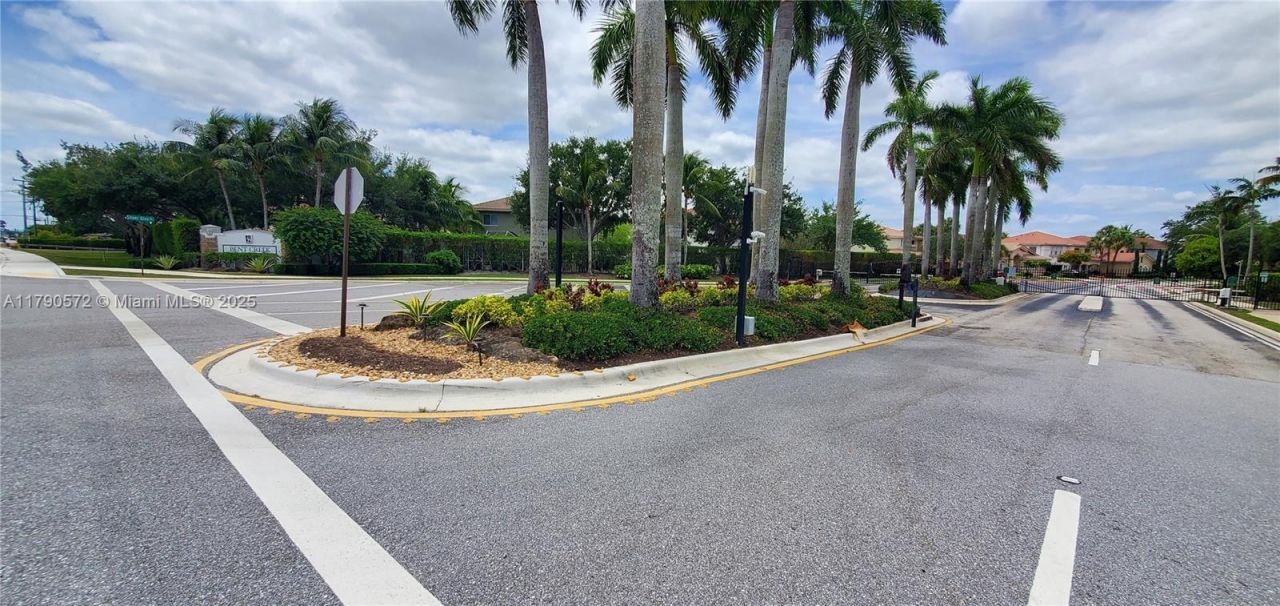 9042 Silver Glen Way, Lake Worth, FL 33467 Photo