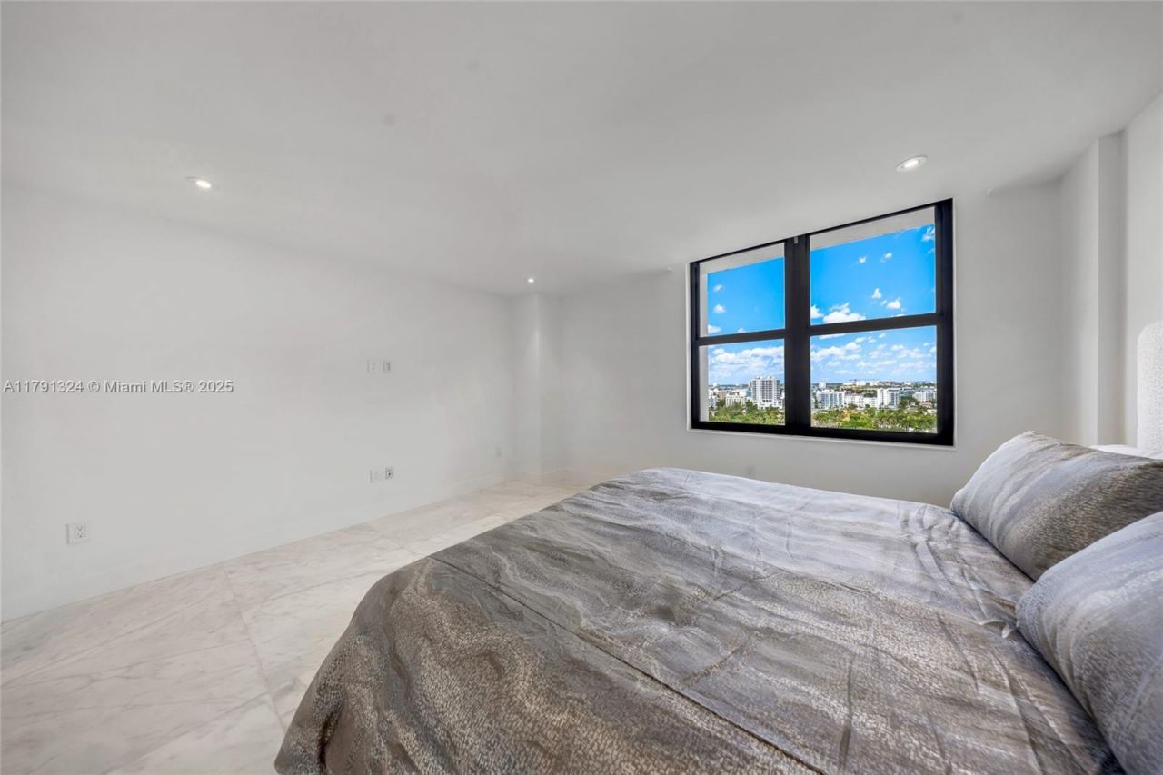 9801 Collins Ave, Unit 17R, Bal Harbour, FL 33154 Photo