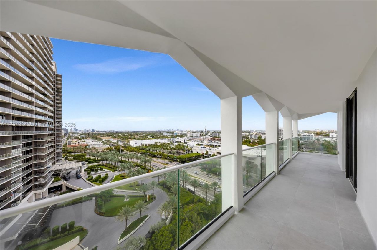 9801 Collins Ave, Unit 17R, Bal Harbour, FL 33154 Photo