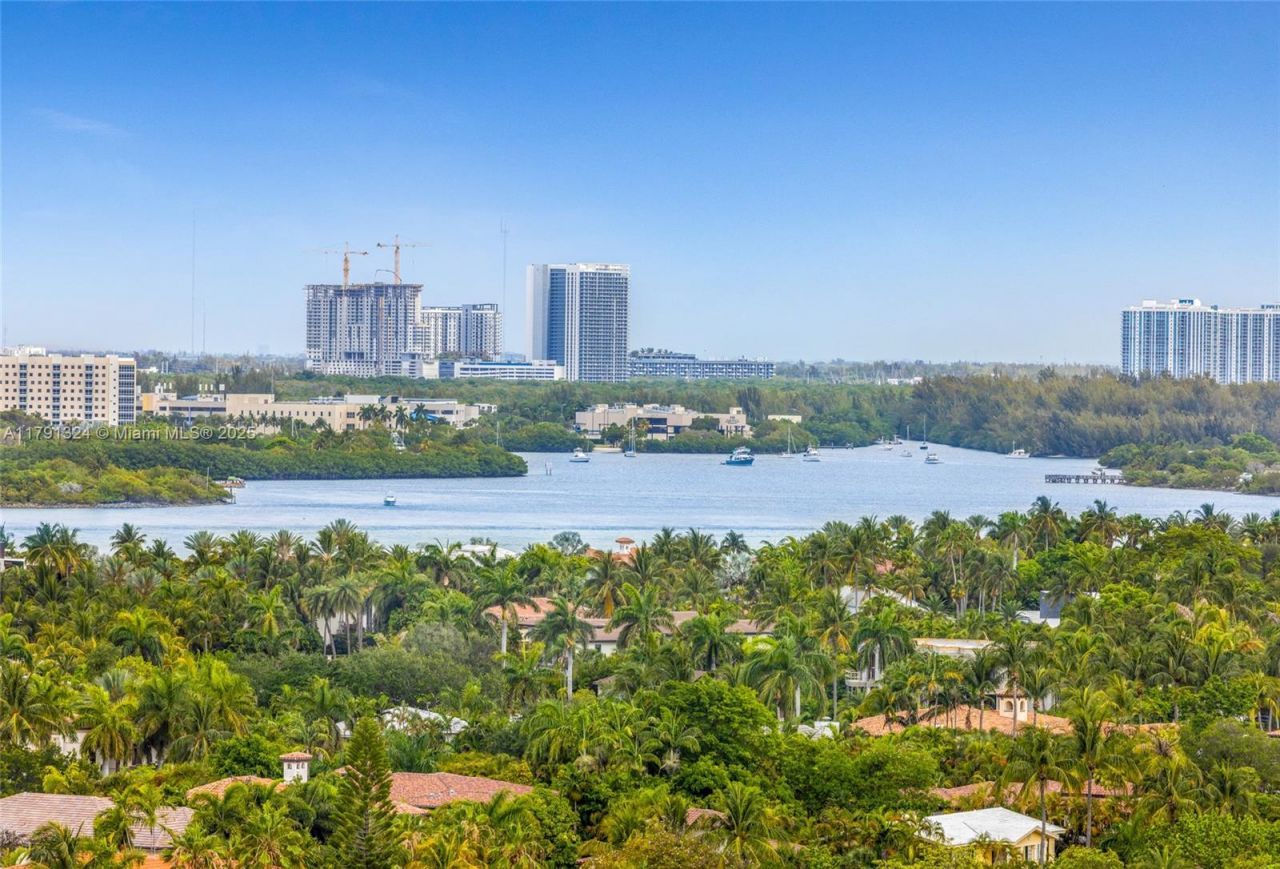 9801 Collins Ave, Unit 17R, Bal Harbour, FL 33154 Photo