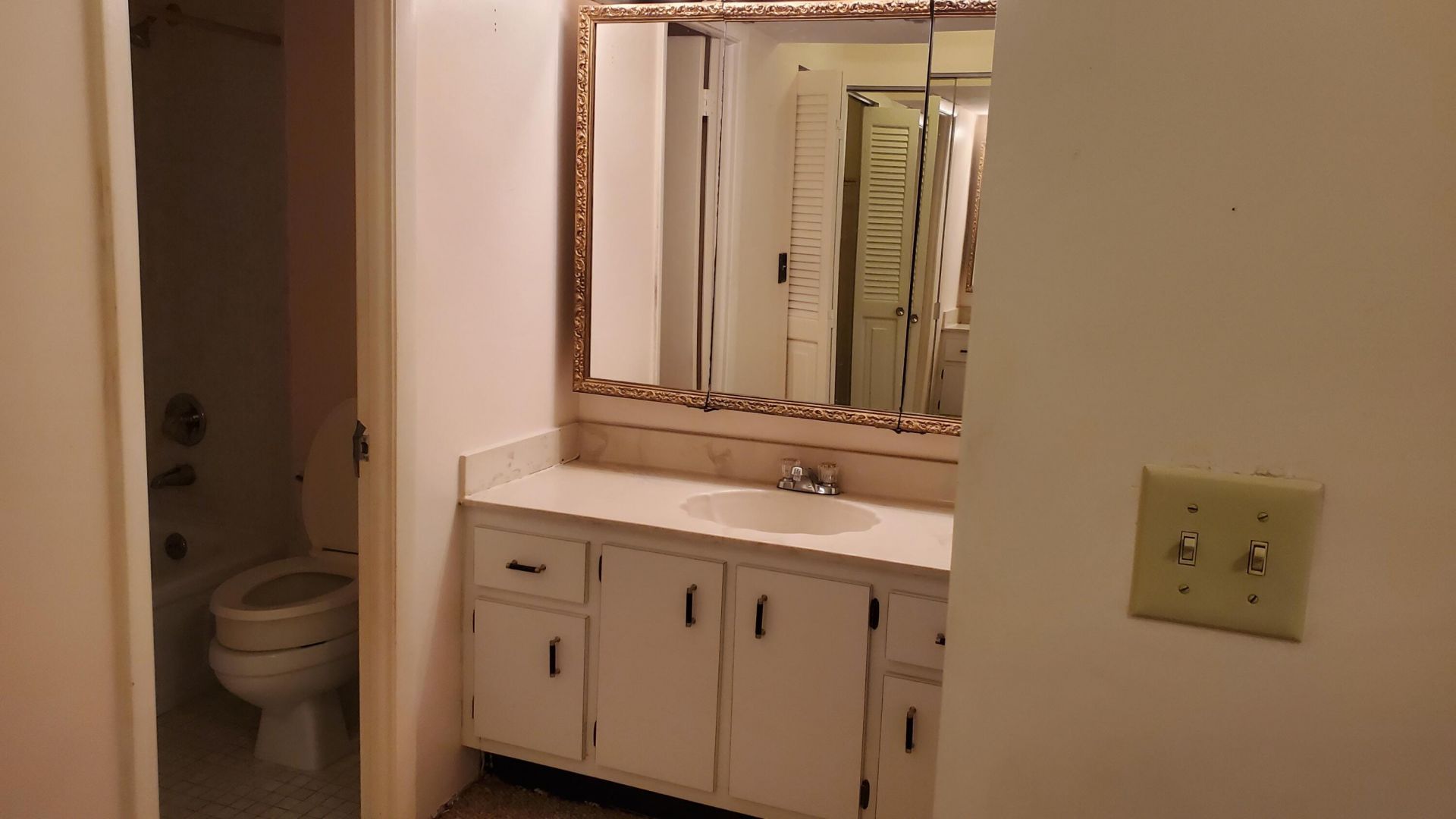 1000 Saint Charles Place, Unit 215, Pembroke Pines, FL 33026 Photo