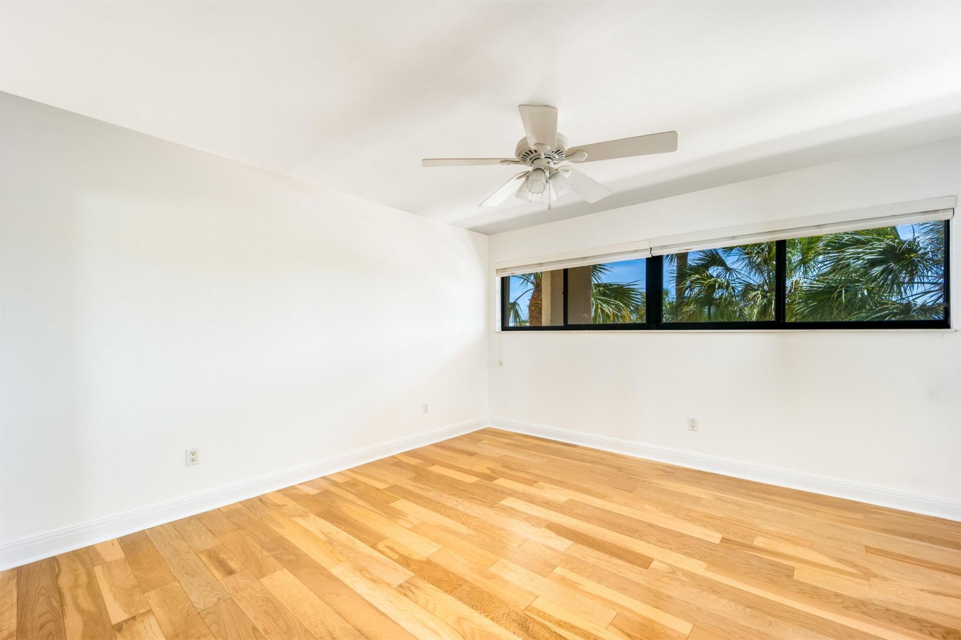 625 NW North River Drive, Unit 303, Stuart, FL 34994 Photo