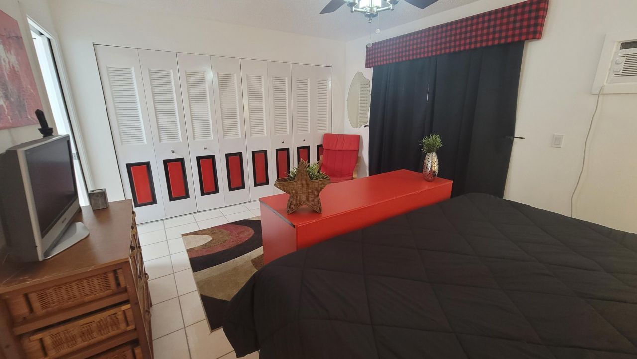 201 Kent L, West Palm Beach, FL 33417 Photo