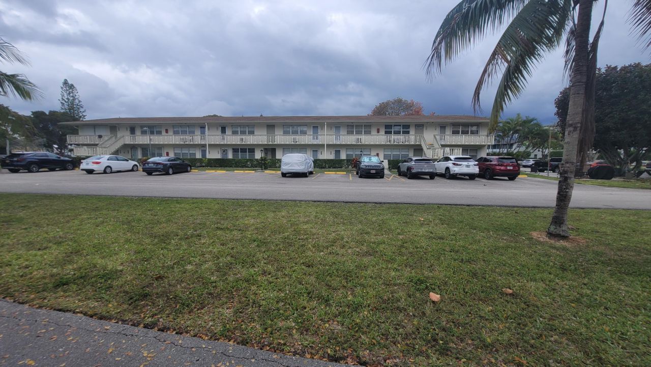 201 Kent L, West Palm Beach, FL 33417 Photo