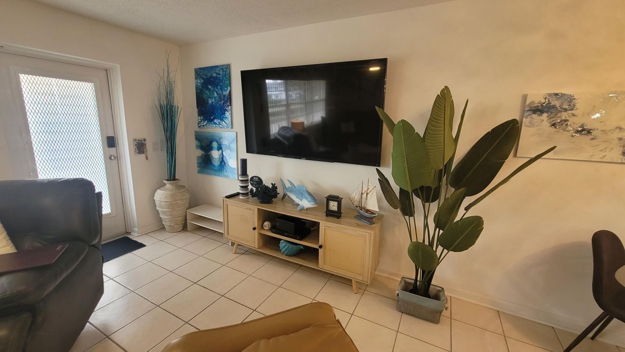 201 Kent L, West Palm Beach, FL 33417 Photo