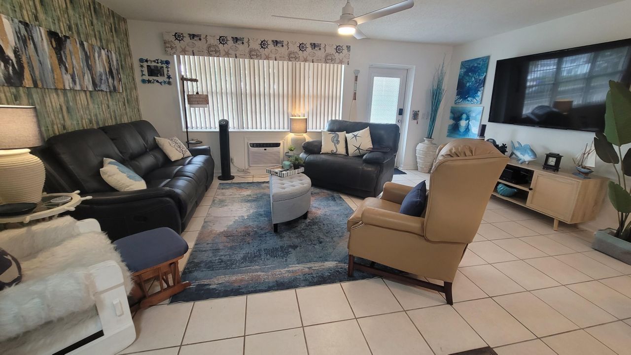 201 Kent L, West Palm Beach, FL 33417 Photo