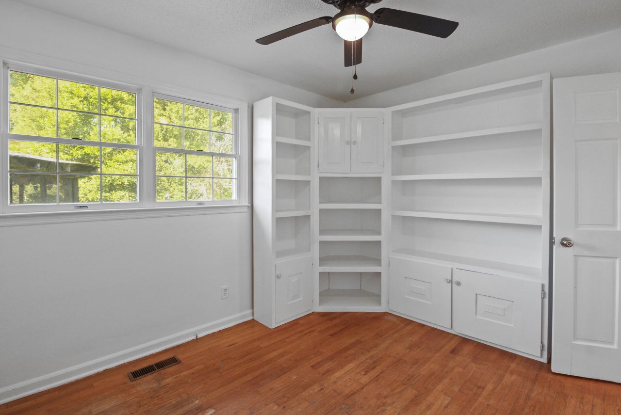 4230 Voorhees Road Photo 18