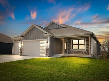 508 Whitetail Court, Smithville, MO 64089