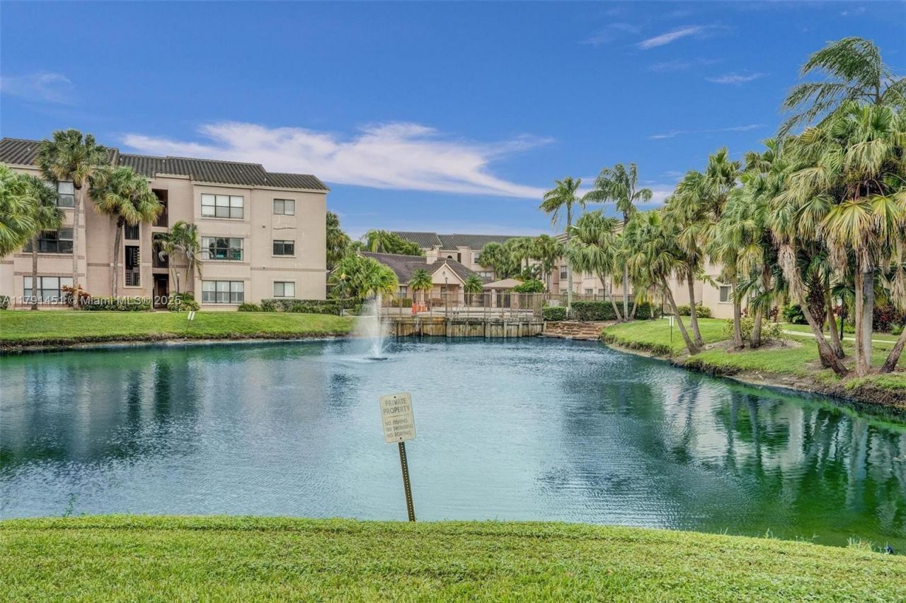 2986 S University Dr, Unit 8201, Davie, FL 33328 Photo