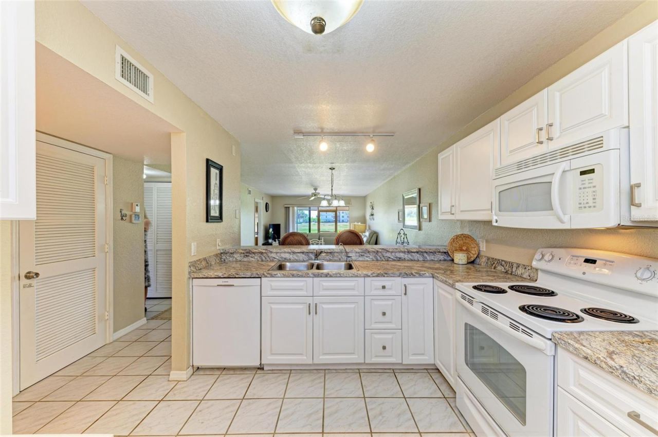 175 Kings Highway, Unit 1114, Punta Gorda, FL 33983 Photo