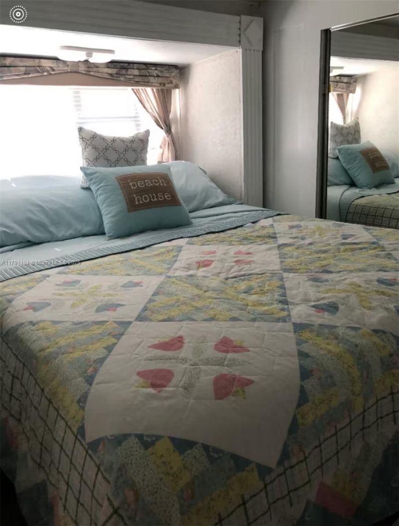 325 Calusa St #5, Key Largo, FL 33037 Photo