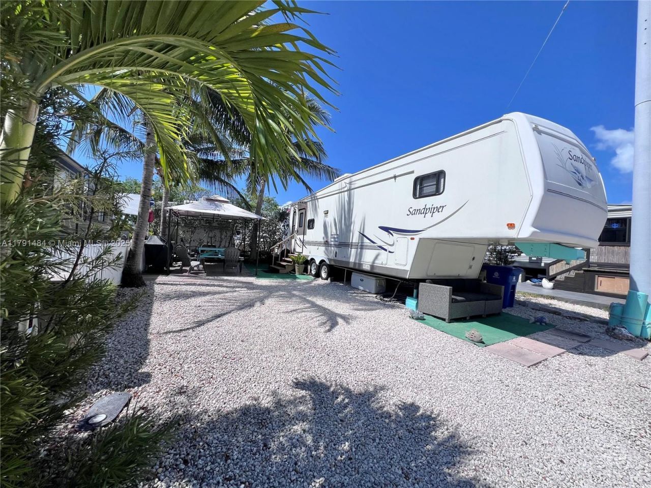 325 Calusa St #5, Key Largo, FL 33037 Photo