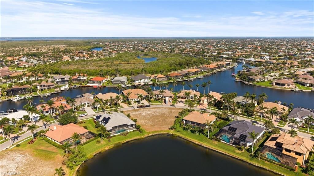 1922 Harbour Cir, Cape Coral, FL 33914 Photo