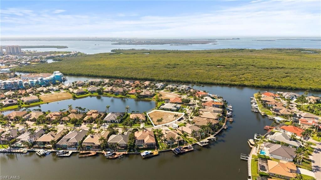 1922 Harbour Cir, Cape Coral, FL 33914 Photo