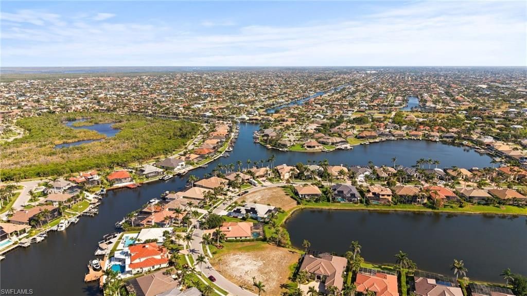 1922 Harbour Cir, Cape Coral, FL 33914 Photo