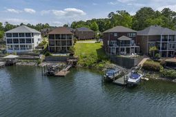 180 Palm Point Drive photo 4