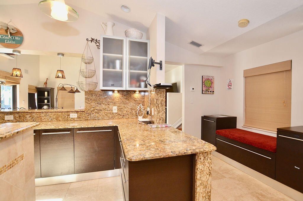 283 NE Sagamore Terrace, Port Saint Lucie, FL 34983 Photo