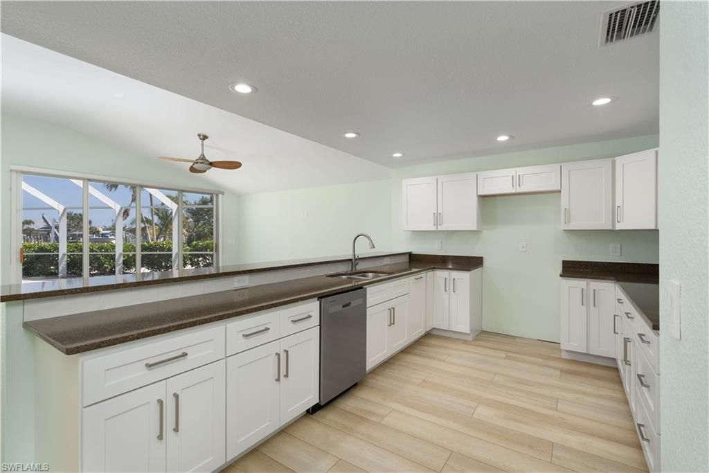 3226 Vacation Ln, Saint James City, FL 33956 Photo