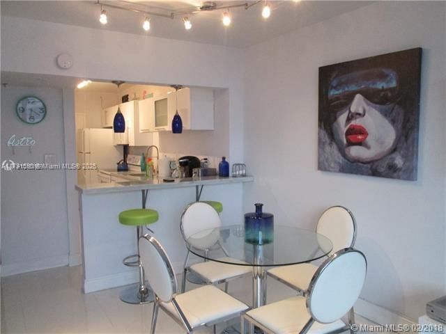 100 Lincoln Rd, Unit 705, Miami Beach, FL 33139 Photo