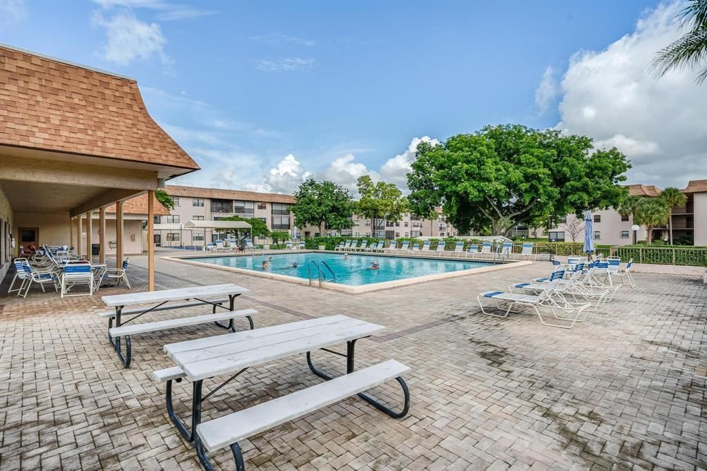 6095 N Sabal Palm Boulevard, Unit 212, Tamarac, FL 33319 Photo