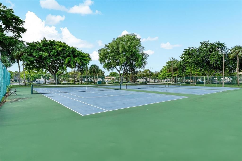 6095 N Sabal Palm Boulevard, Unit 212, Tamarac, FL 33319 Photo