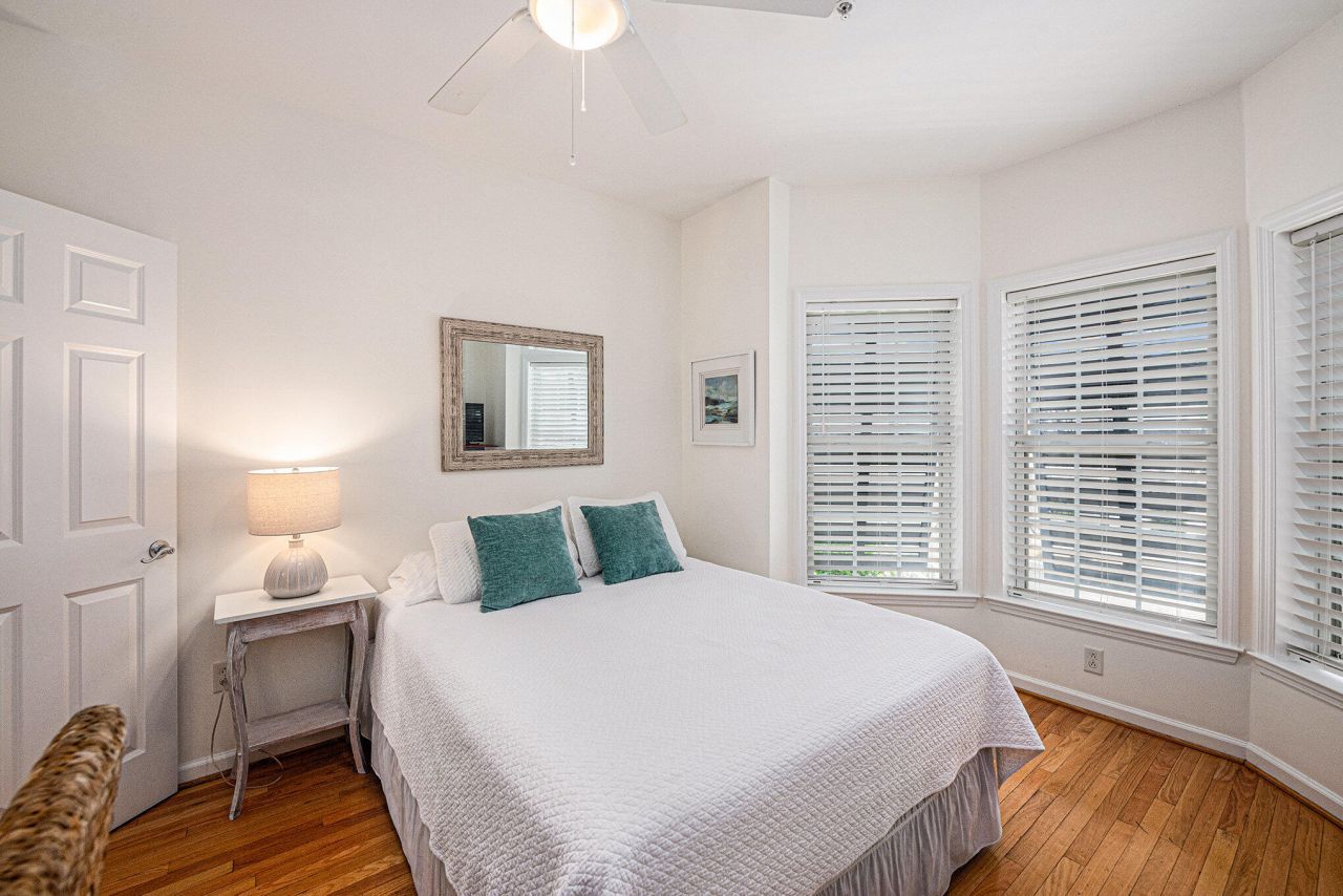 126 W 2nd Street Photo 15