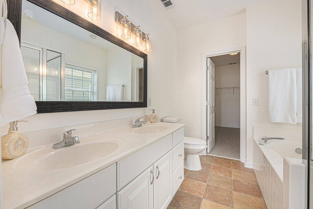 126 W 2nd Street Photo 19