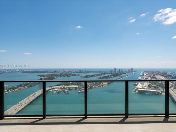 1000 Biscayne Blvd, Unit 5801, Miami, FL 33132