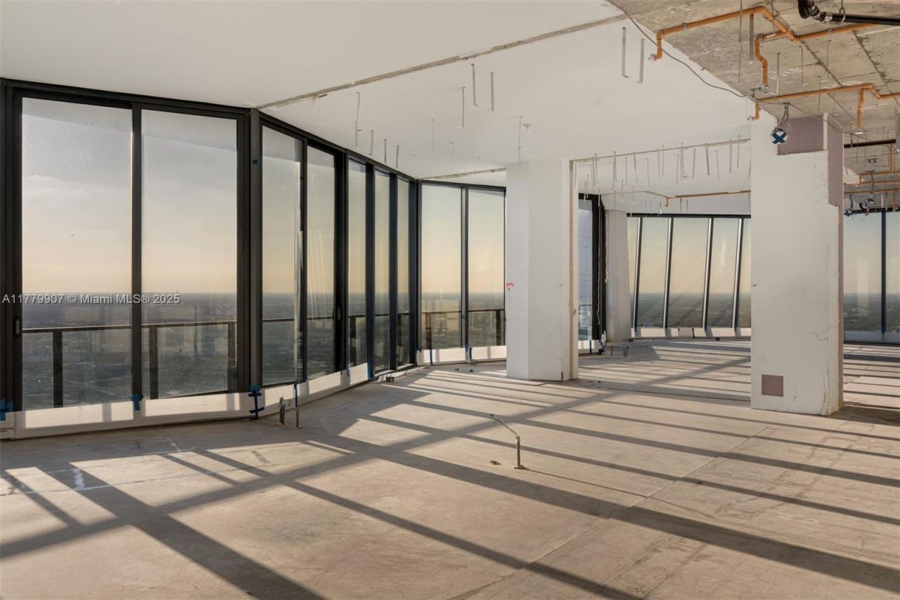 1000 Biscayne Blvd, Unit 5801, Miami, FL 33132 Photo