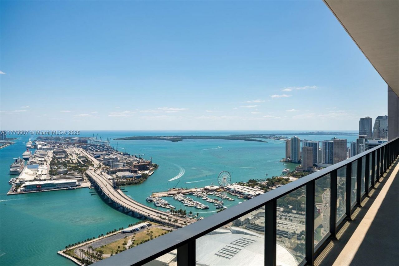 1000 Biscayne Blvd, Unit 5801, Miami, FL 33132 Photo