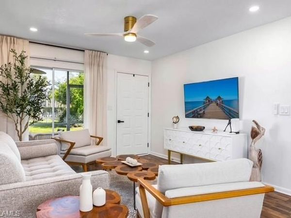 1251 7th AVE N, Unit 307, NAPLES, FL 34102