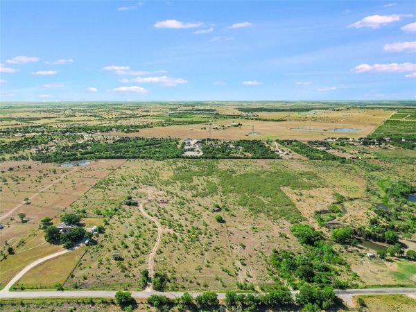 500 Schubert LN, Niederwald, TX 78640
